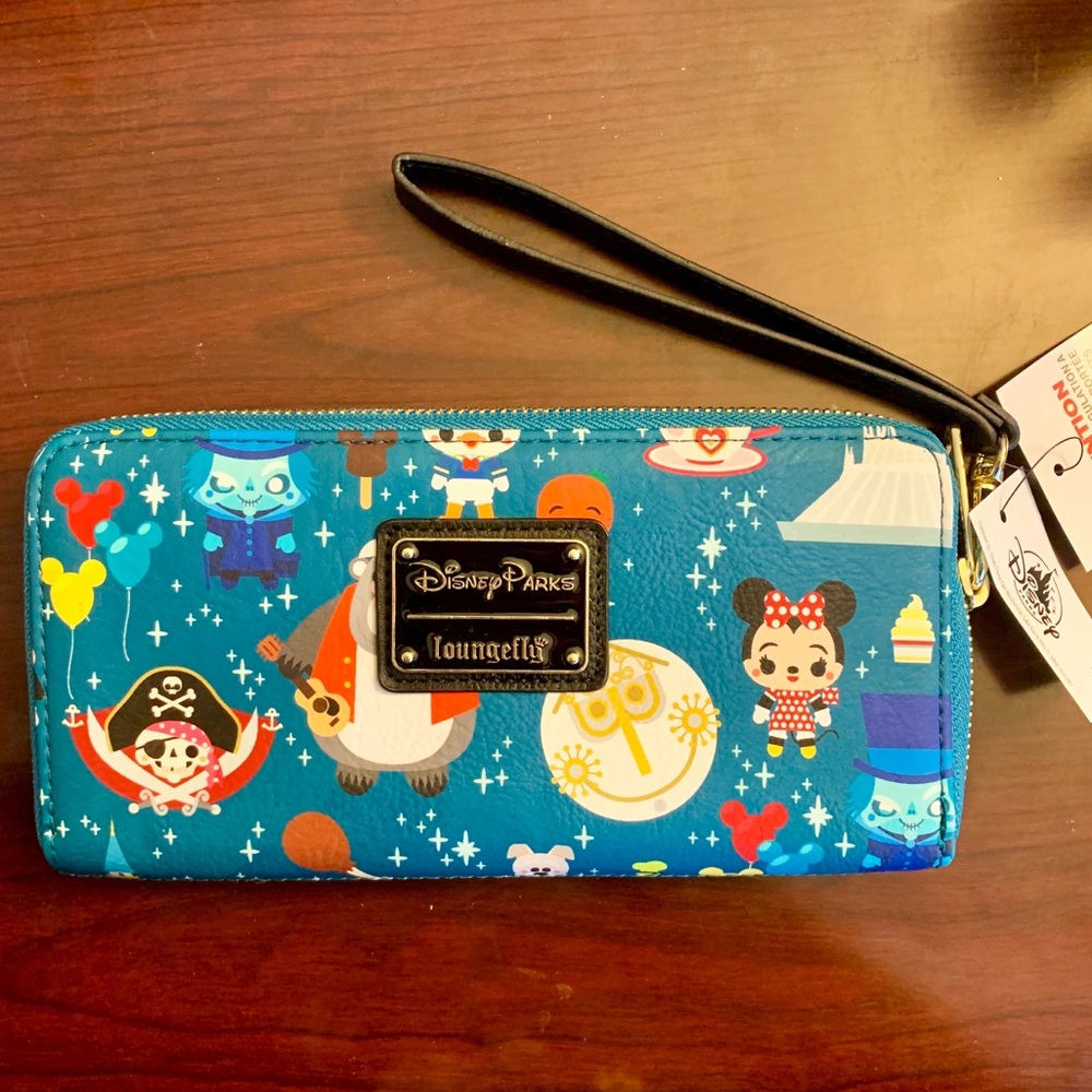 🆕 Loungefly Disney Parks Minis Wristlet Wallet